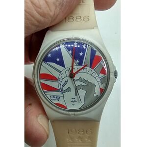 Timex Liberty 1986 - USA - 1886 France Vintage Rare Watch